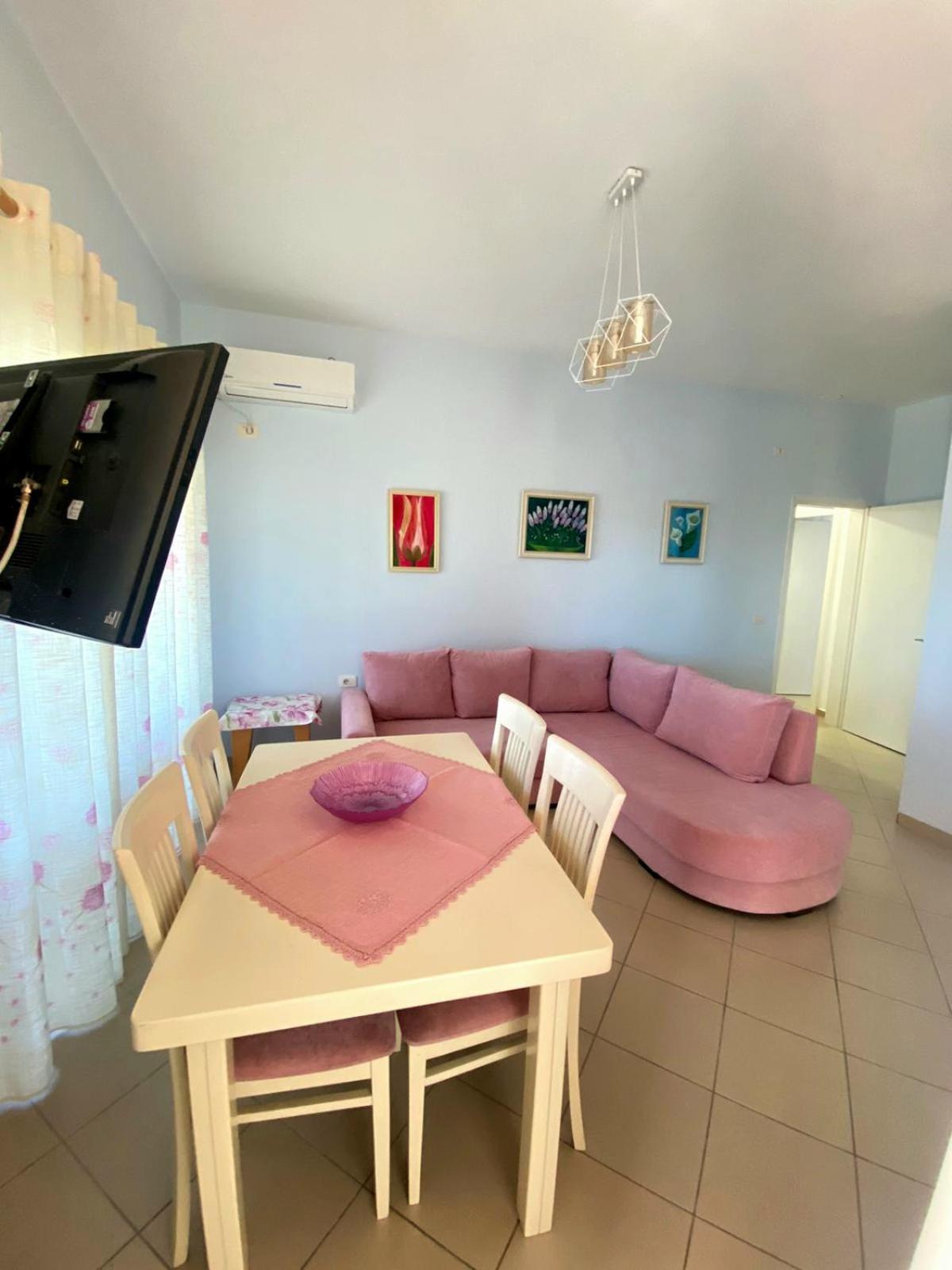 Apartment Inara's *